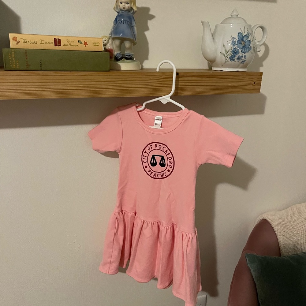 League of your own girls costume size 2( fit my 4yr old) good condition,